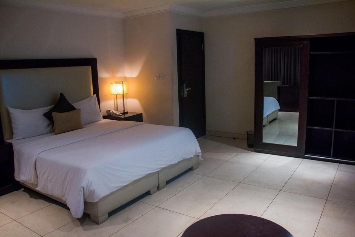 S & S Hotel & Suites Lagos Eksteriør bilde