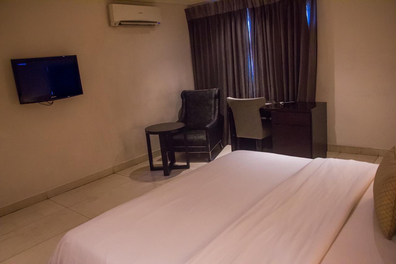 S & S Hotel & Suites Lagos Eksteriør bilde