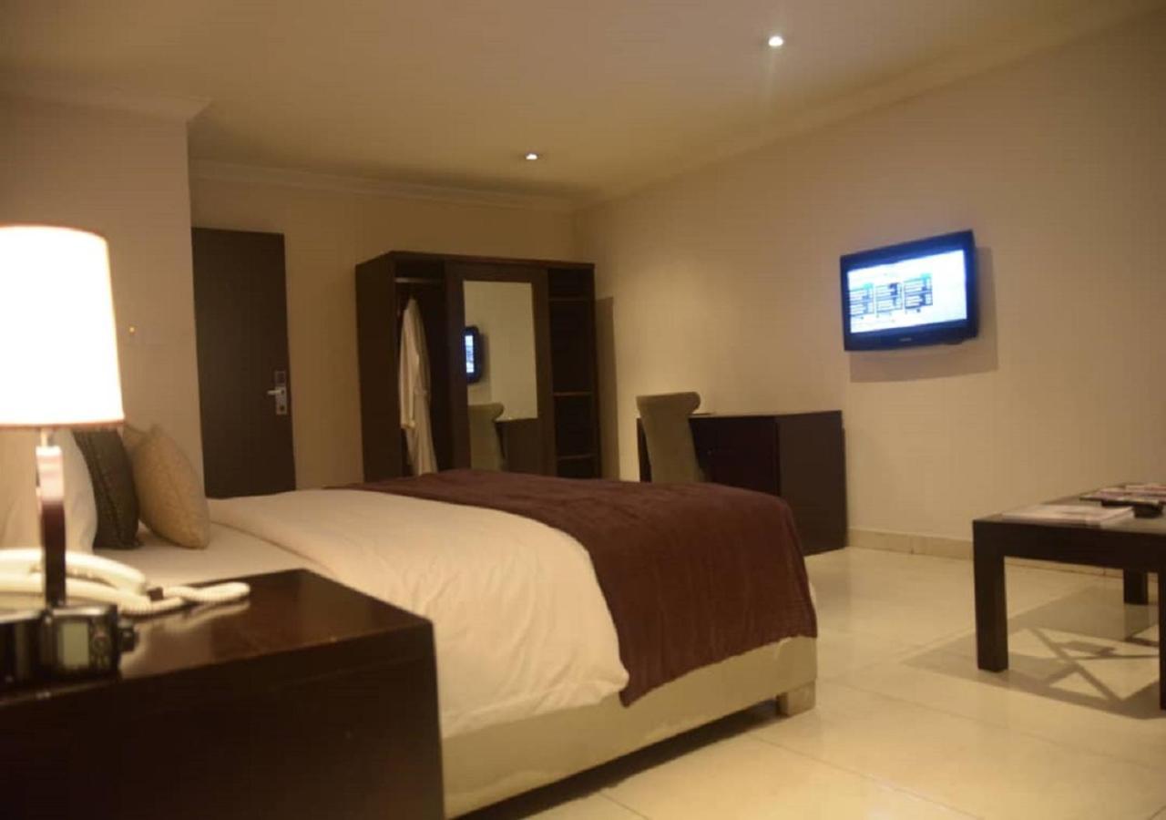 S & S Hotel & Suites Lagos Eksteriør bilde