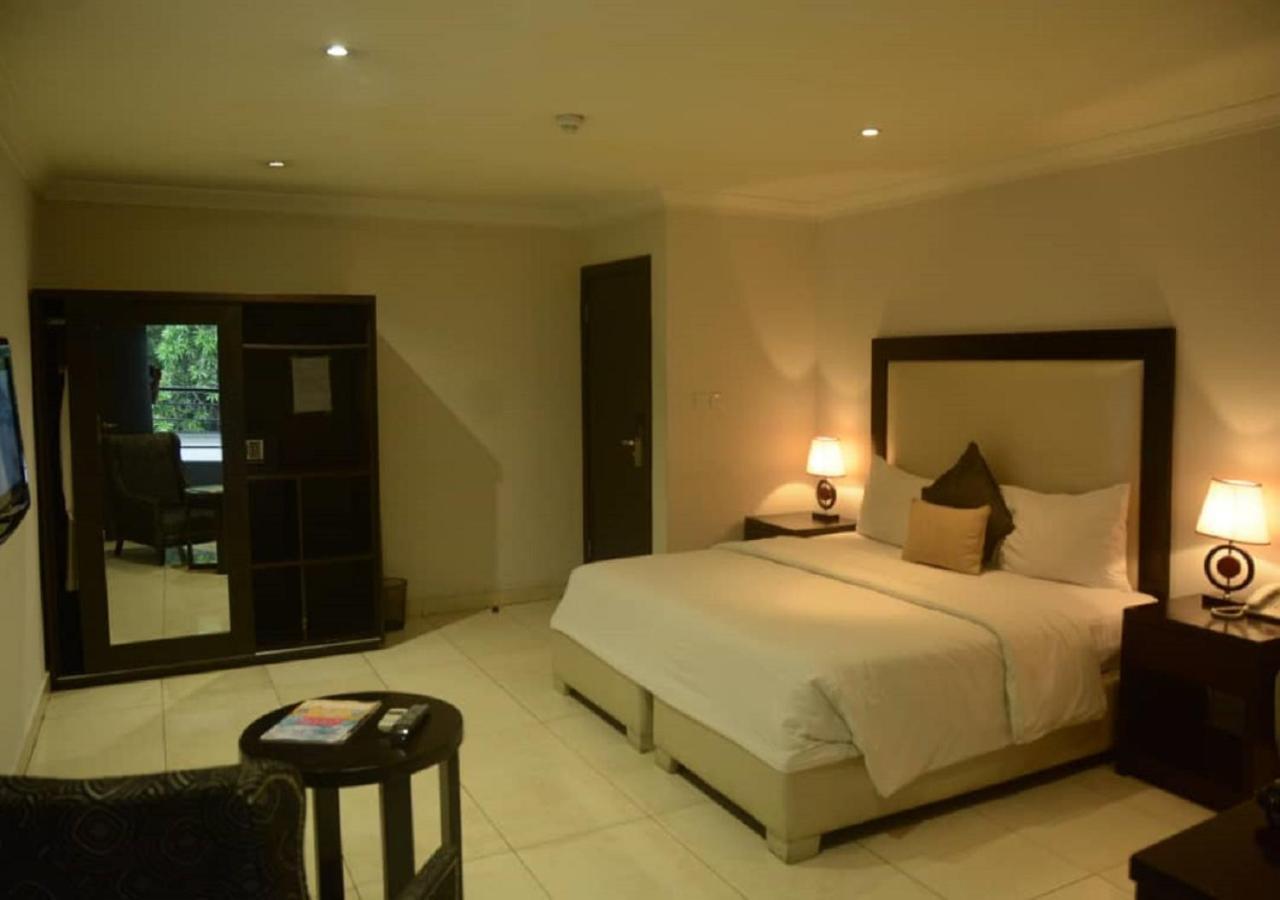 S & S Hotel & Suites Lagos Eksteriør bilde