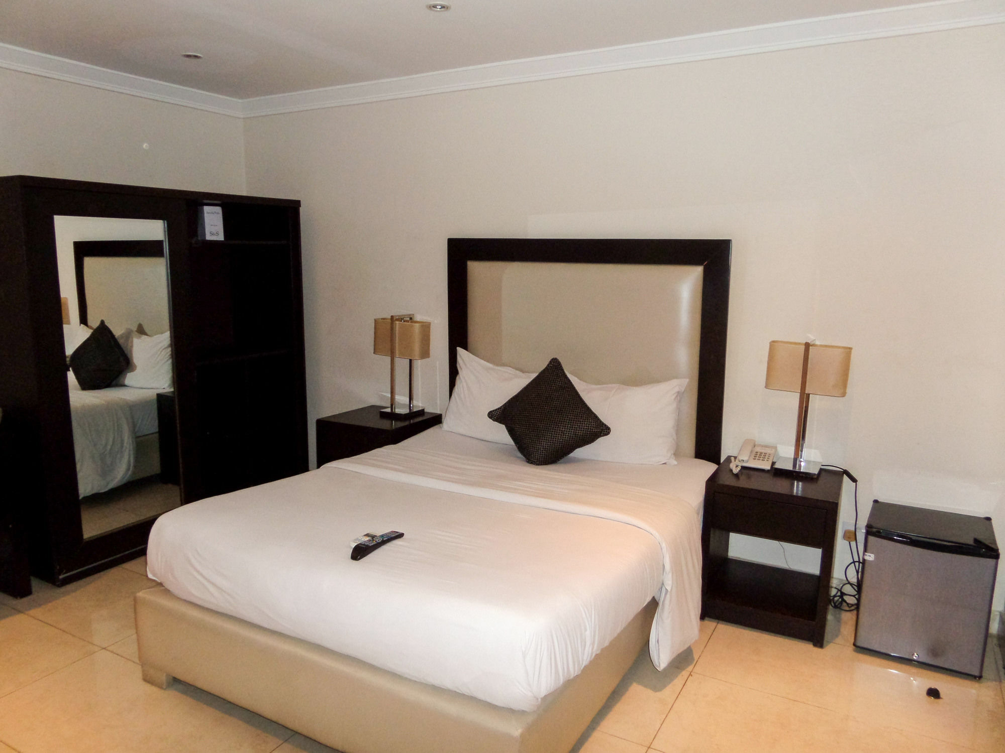 S & S Hotel & Suites Lagos Eksteriør bilde